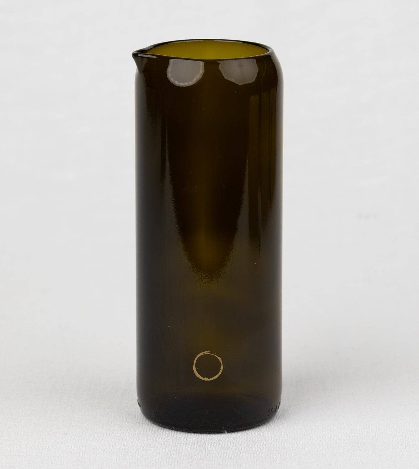 Wasserkaraffe aus Weinflaschen-Upcycling