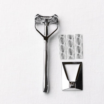 «Mit Ecken und Kanten» 3-Klingen-Schwingkopf-Rasierer (-25%) 